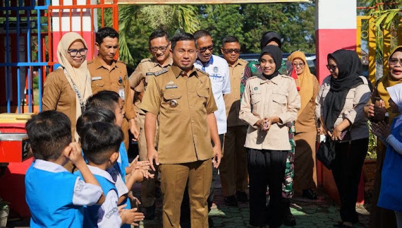 Wali Kota Parepare Tasming Hamid Tinjau Sekolah dan Dapur MBG