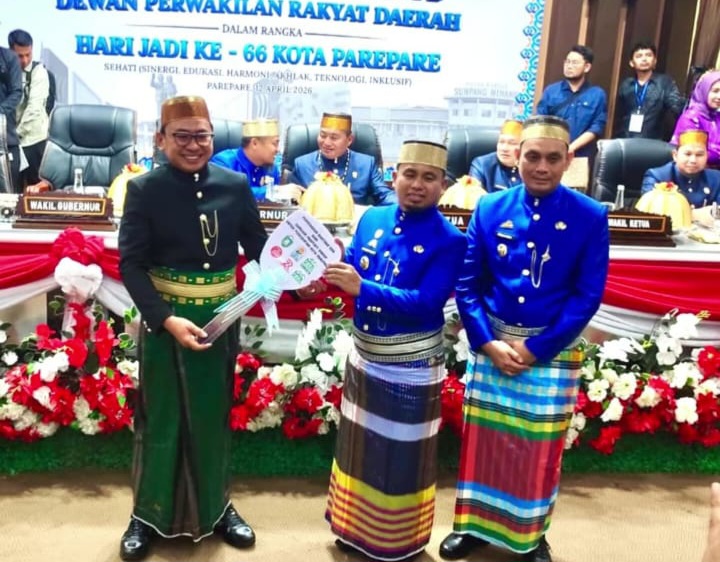 Zamzam Properti Group Serahkan Mobil Sampah, CSR Perdana Dukung Kebersihan Kota Parepare