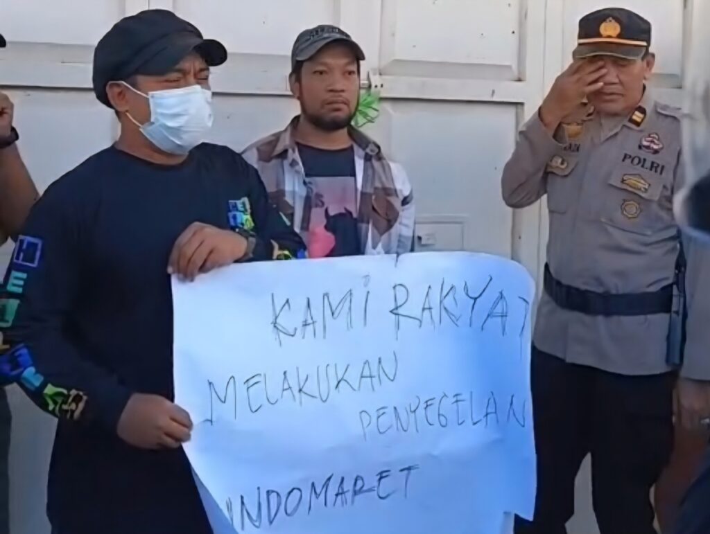 Aliansi Masyarakat Parepare Segel Indomaret Nurussamawati, Tenri Wara: Penegakan Perda Jangan Tajam ke Bawah dan Tumpul ke Atas
