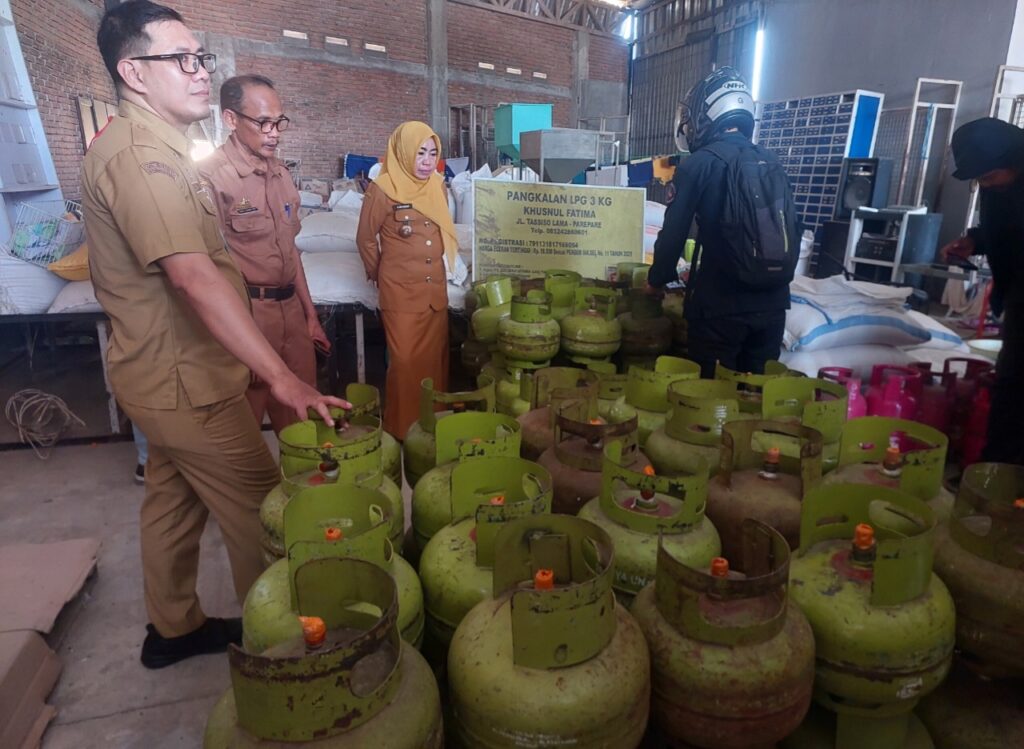 Sekda Parepare Pimpin Pemantauan Distribusi LPG 3 Kg, Pemkot Pastikan Stok Aman dan Awasi Penyaluran