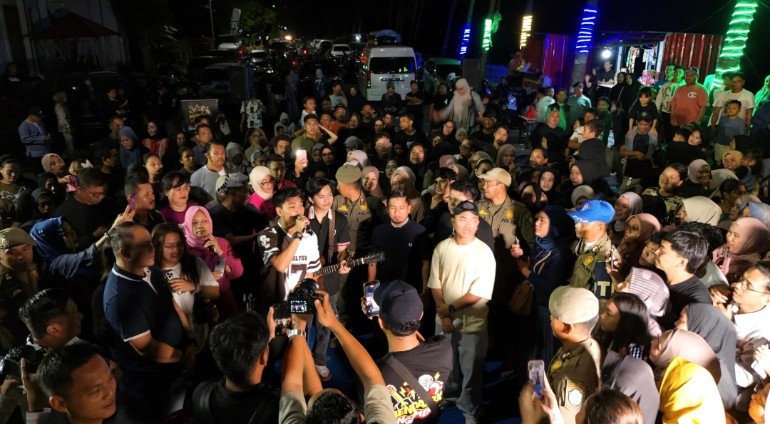 Meriahkan Mattirotasi Baru, CFN dan CFD Hadirkan Hiburan “Mendadak Ngamen” Tri Suaka–Zidan