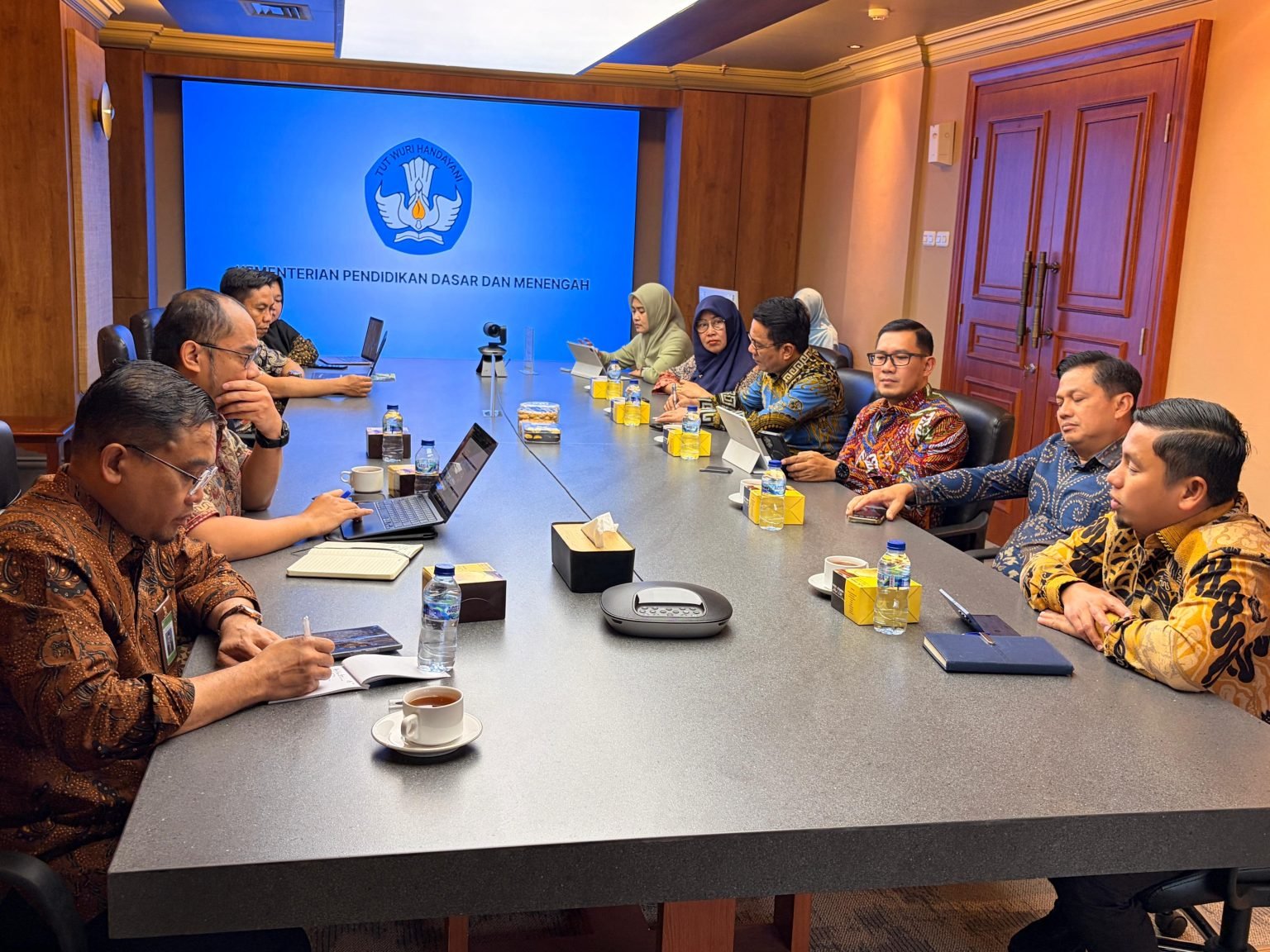 Pendidikan Jadi Prioritas, Tasming Hamid Konsultasi Program Strategis ke Pemerintah Pusat