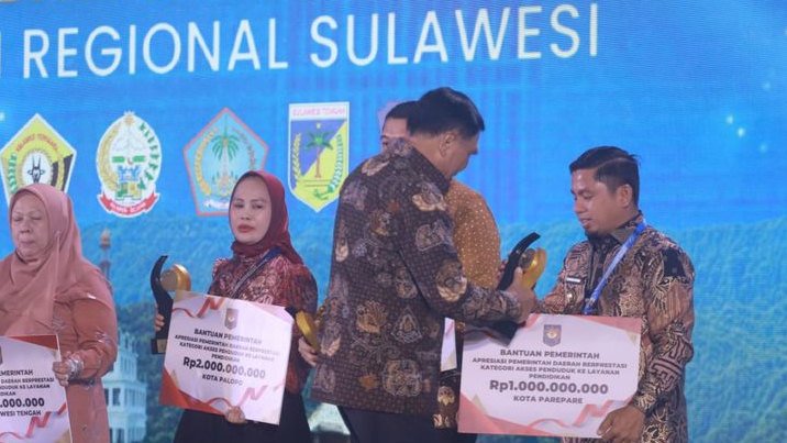 Parepare Terbaik I Regional Sulawesi untuk Pengelolaan Sampah dan Lingkungan Asri