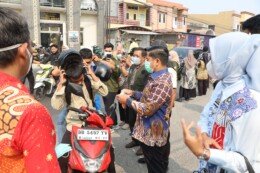 Lindungi Kesehatan Warga, Pemkot Parepare Bagikan Masker di 11 Titik