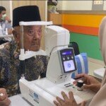 Bantu Warga dengan Gangguan Penglihatan, RSUD Andi Makkasau Lakukan Pemeriksaan Awal